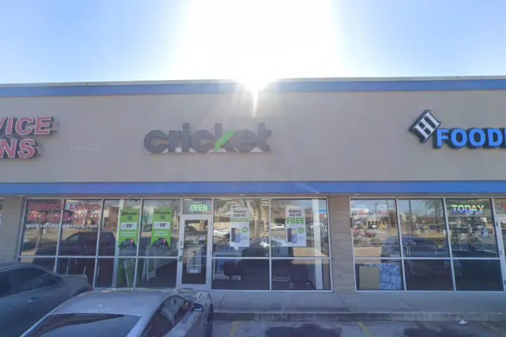 Cricket Wireless Authorized Retailer - 3035 Broadway Blvd Ste E