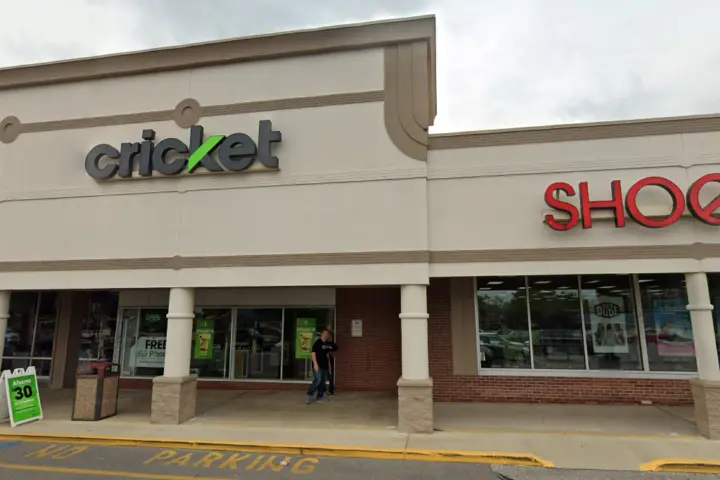 Cricket Wireless Authorized Retailer - 3065 E Market St