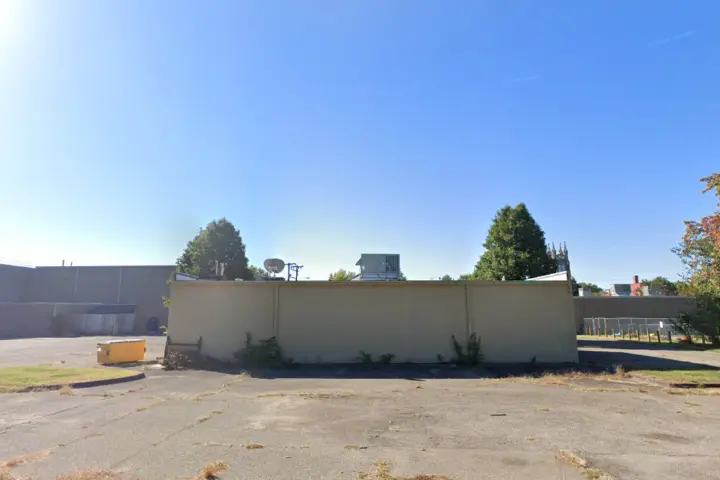 Cricket Wireless Authorized Retailer - 3125 W Broadway