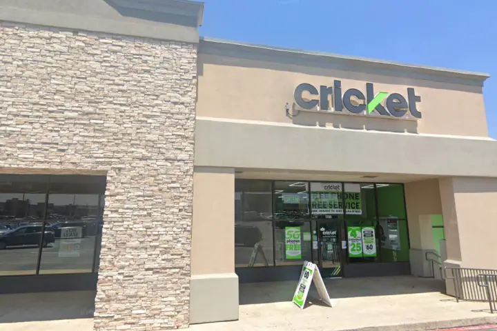 Cricket Wireless Authorized Retailer - 3138 S 31st St