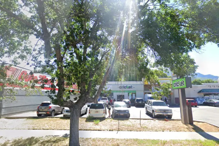 Cricket Wireless Authorized Retailer - 3178 Washington Blvd