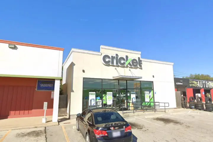 Cricket Wireless Authorized Retailer - 3217 N Main St