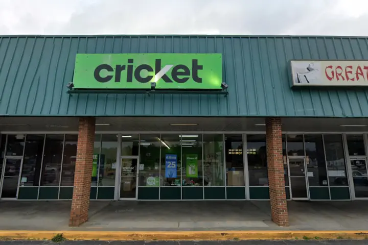 Cricket Wireless Authorized Retailer - 328 W Hill St