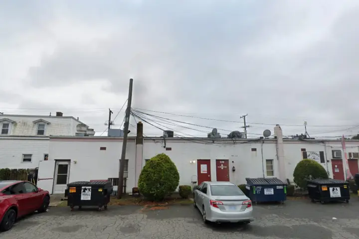 Cricket Wireless Authorized Retailer - 328 Warren Ave