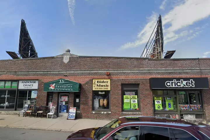 Cricket Wireless Authorized Retailer - 33 S Broadway