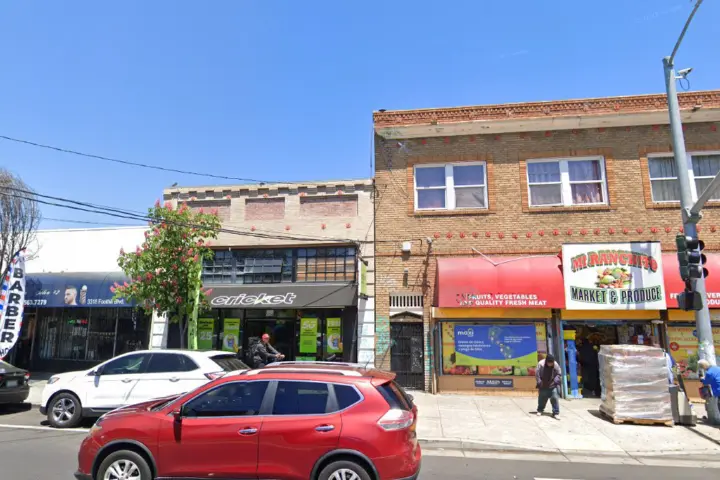 Cricket Wireless Authorized Retailer - 3320 Foothill Blvd