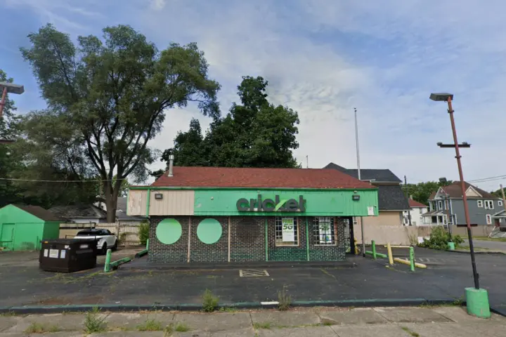 Cricket Wireless Authorized Retailer - 3326 E 3rd St