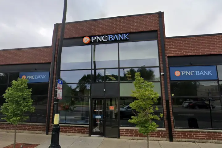 Cricket Wireless Authorized Retailer - 3337 W North Ave