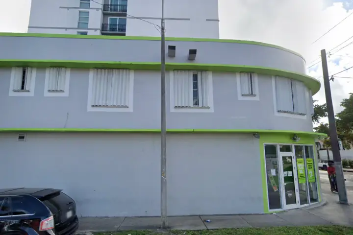 Cricket Wireless Authorized Retailer - 3487 NW 17th Ave