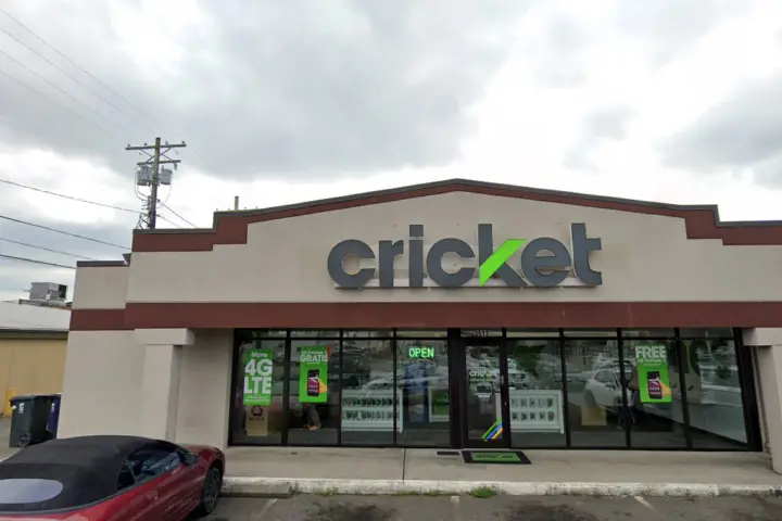 Cricket Wireless Authorized Retailer - 3512 S 56th St