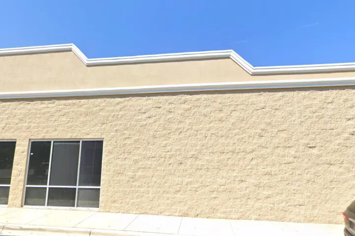 Cricket Wireless Authorized Retailer - 3541 University Blvd W # 4