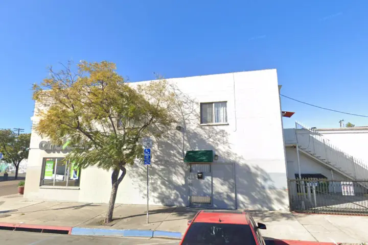 Cricket Wireless Authorized Retailer - 3648 University Ave