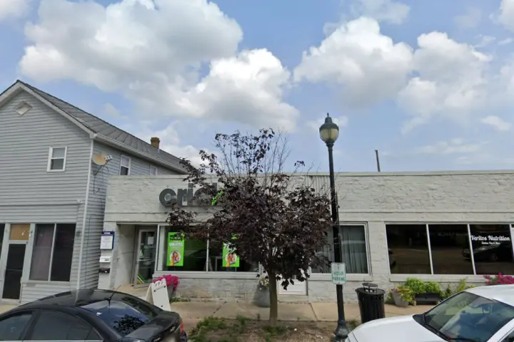 Cricket Wireless Authorized Retailer - 369 N Cedar Lake Rd