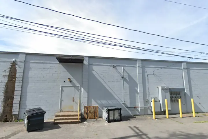 Cricket Wireless Authorized Retailer - 370 W 1st St S