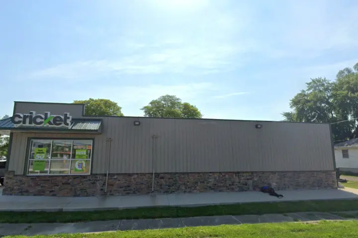 Cricket Wireless Authorized Retailer - 3718 W Western Ave