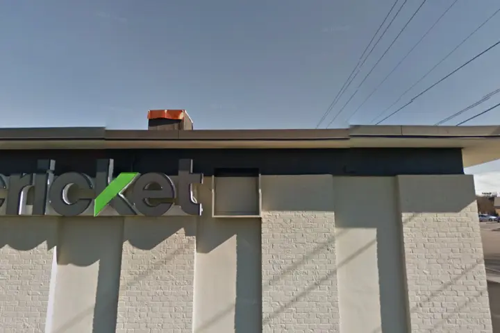 Cricket Wireless Authorized Retailer - 3927 Western Ave