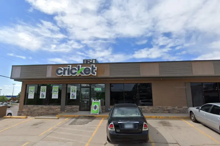 Cricket Wireless Authorized Retailer - 406 S 8th St Ste A