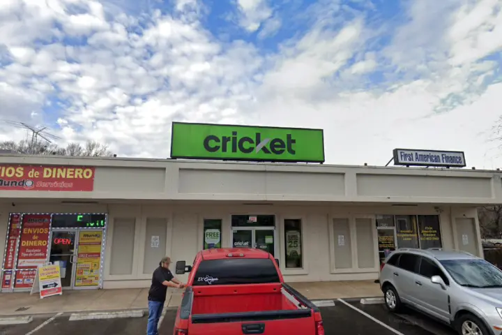 Cricket Wireless Authorized Retailer - 4236 McCart Ave