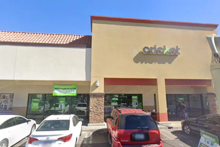 Cricket Wireless Authorized Retailer - 4239 W McDowell Rd Ste 17