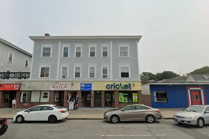 Cricket Wireless Authorized Retailer - 431B Park Ave