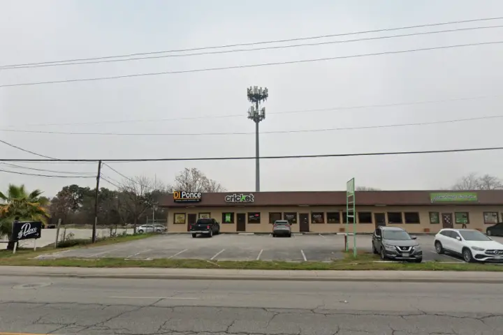 Cricket Wireless Authorized Retailer - 4436 Culebra Rd Ste 2