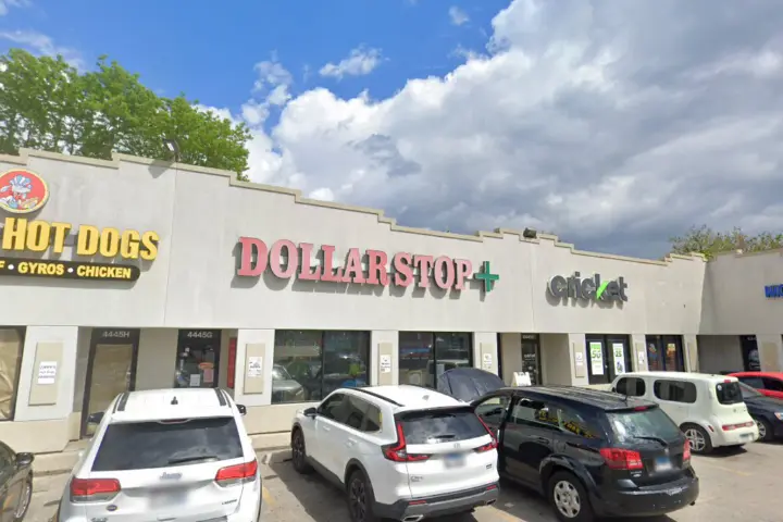 Cricket Wireless Authorized Retailer - 4445 N Pulaski Rd