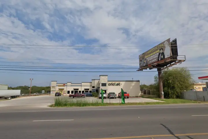 Cricket Wireless Authorized Retailer - 4522 E Hwy 83 Suite A