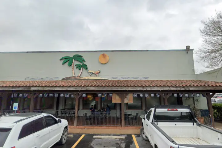 Cricket Wireless Authorized Retailer - 4836 E Mount Houston Rd storefront