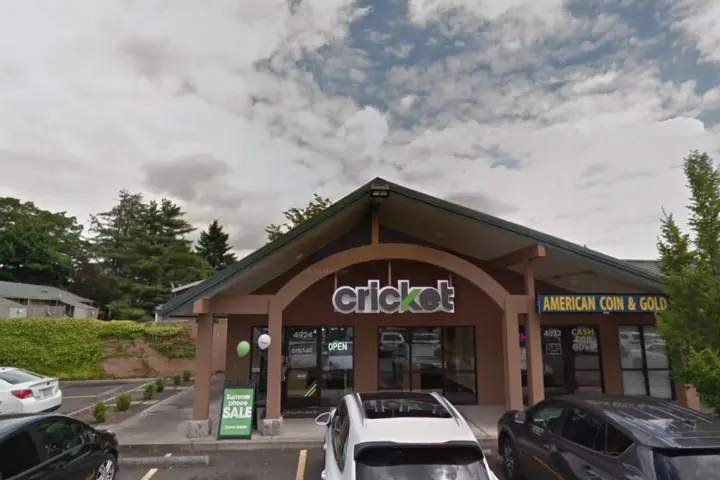 Cricket Wireless Authorized Retailer - 4924 River Rd N