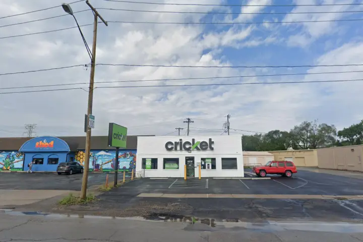 Cricket Wireless Authorized Retailer - 5021 Lewis Ave