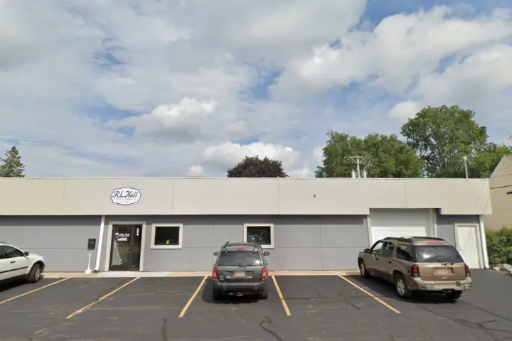 Cricket Wireless Authorized Retailer - 506 E Green Bay St