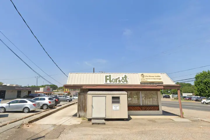 Cricket Wireless Authorized Retailer - 510 E Marshall Ave