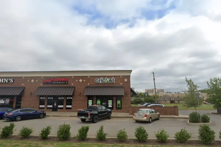Cricket Wireless Authorized Retailer - 524 15th St E