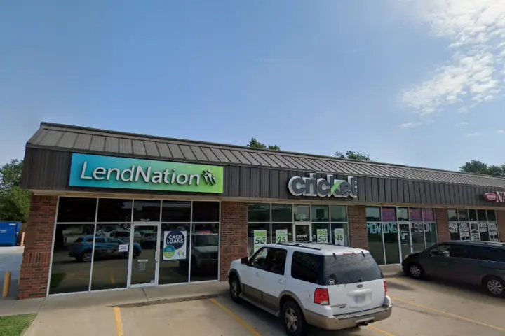Cricket Wireless Authorized Retailer - 529 SW 4th St