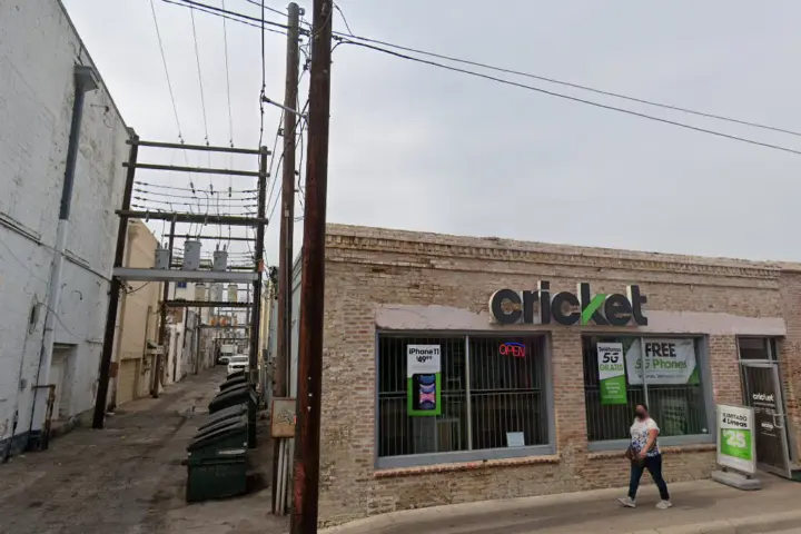 Cricket Wireless Authorized Retailer - 533 E 13th St Ste A