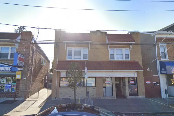 Cricket Wireless Authorized Retailer - 543 Hamilton Ave