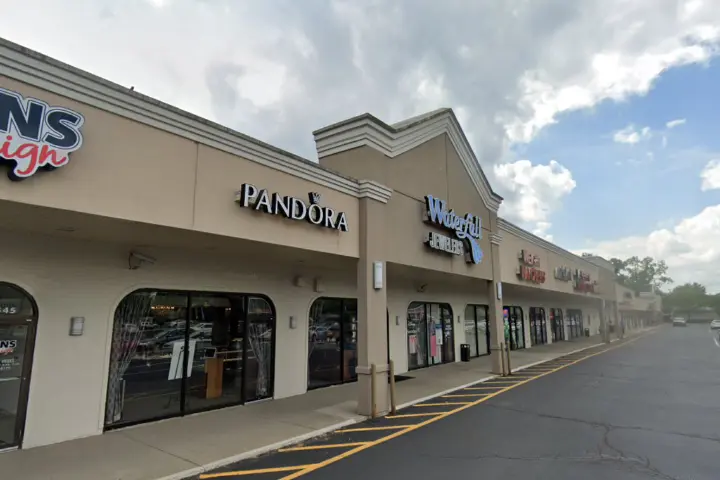 Cricket Wireless Authorized Retailer - 5655 Dixie Hwy