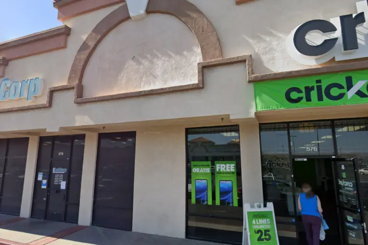 Cricket Wireless Authorized Retailer - 576 E Virginia Way Ste 102