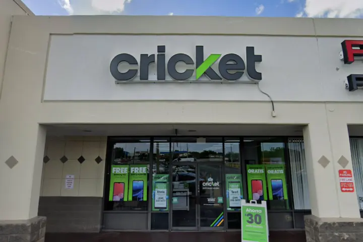 Cricket Wireless Authorized Retailer - 593 10th St E