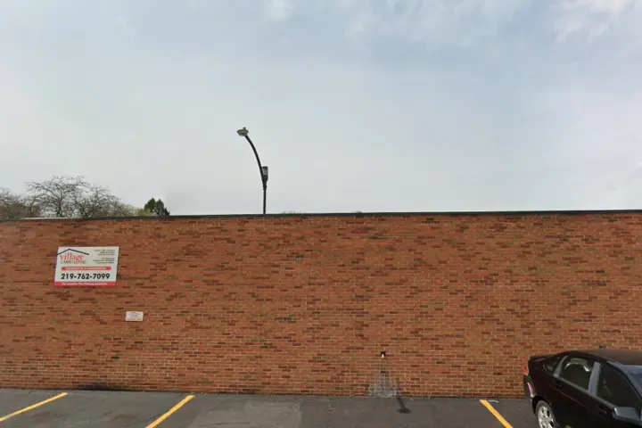 Cricket Wireless Authorized Retailer - 5991 Central Ave