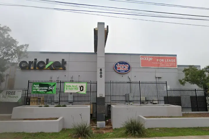 Cricket Wireless Authorized Retailer - 600 E Ben White Blvd