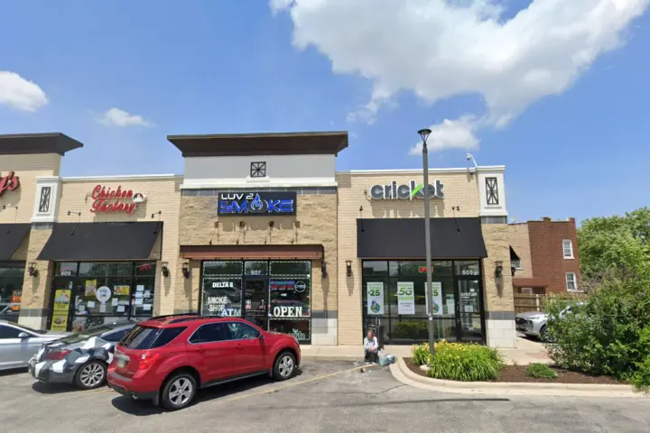Cricket Wireless Authorized Retailer - 605 W Roosevelt Rd