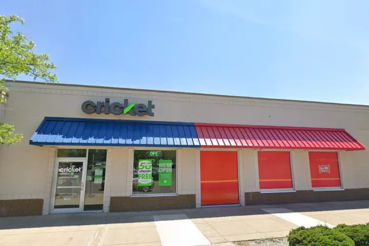 Cricket Wireless Authorized Retailer - 620 N Clinton Ave