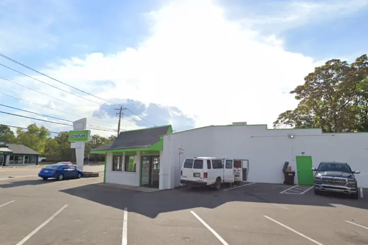 Cricket Wireless Authorized Retailer - 6500 Dixie Hwy