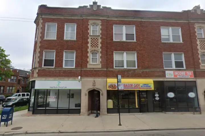 Cricket Wireless Authorized Retailer - 6526 N Clark St