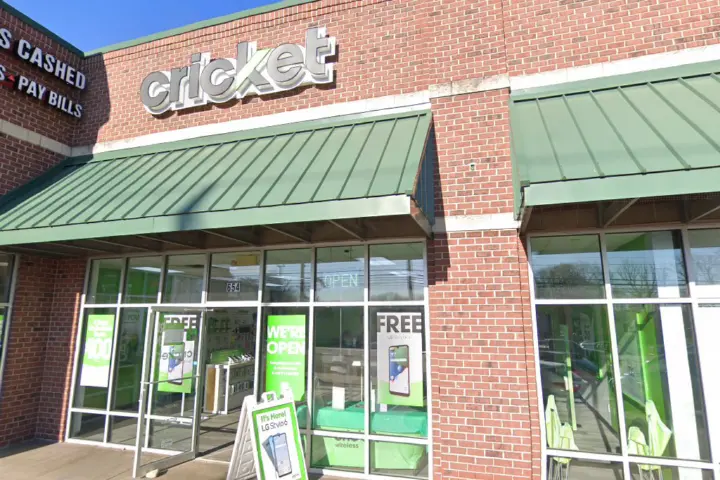 Cricket Wireless Authorized Retailer - 654 Lincoln Ave