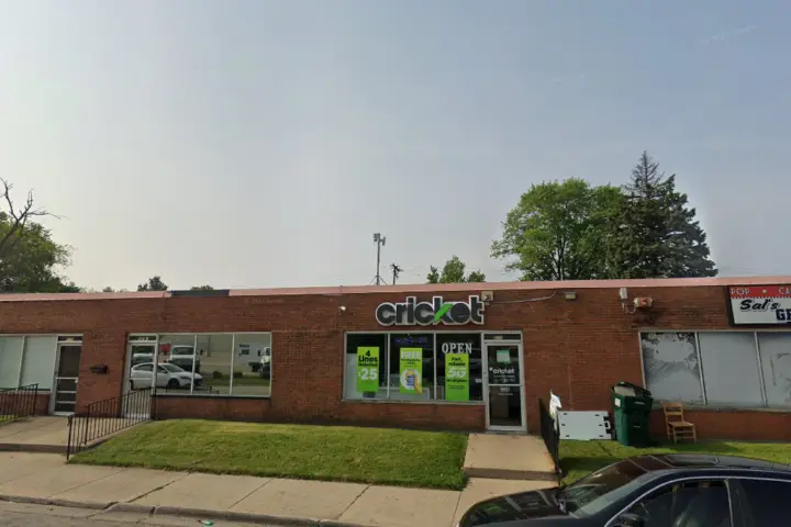 Cricket Wireless Authorized Retailer - 678 Henry St