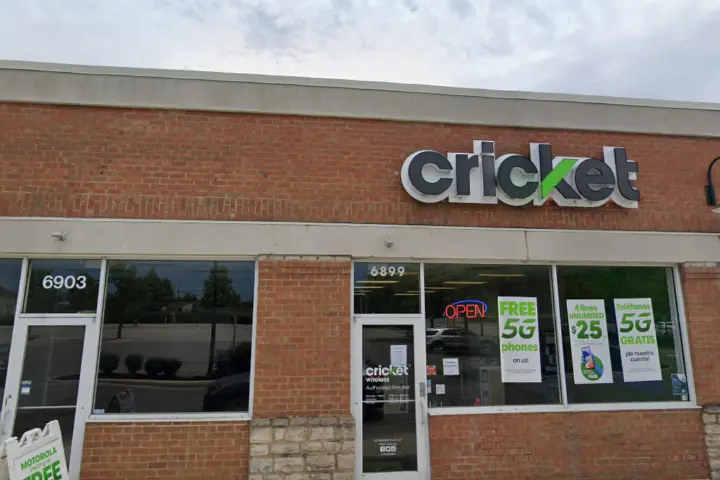 Cricket Wireless Authorized Retailer - 6899 E Broad St