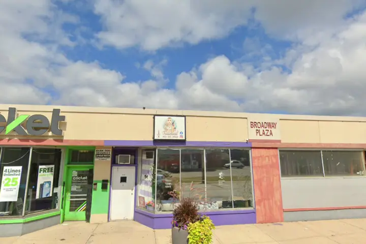 Cricket Wireless Authorized Retailer - 712 Broadway