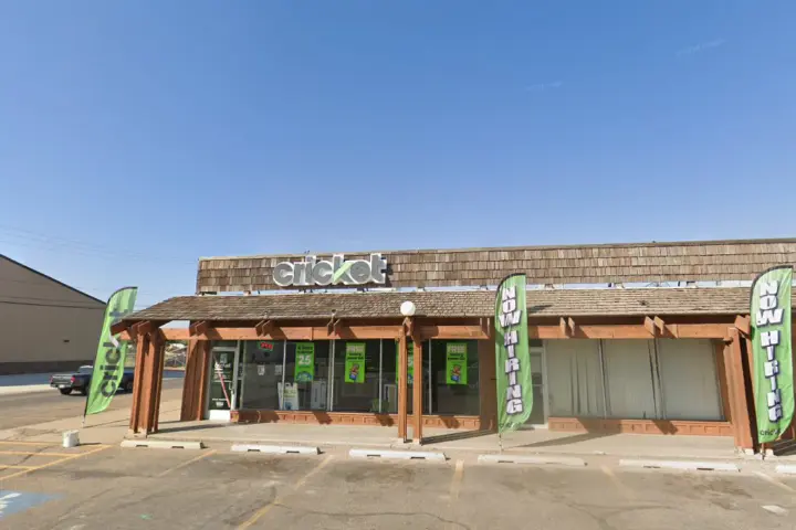 Cricket Wireless Authorized Retailer - 712 Maple Ave